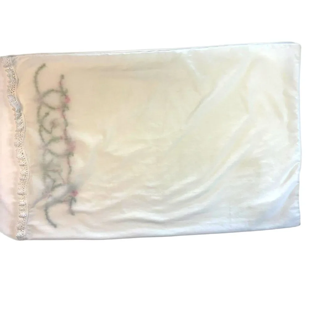 Cottagecore Hand Embroidered White Pillowcase Floral Wavy Lace Trim Vintage EUC